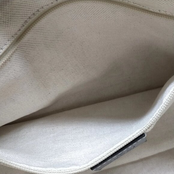 Authentic Gucci Brown Canvas Hand Bag mn660-121325 - Picture 14 of 16